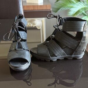 Sorel Black Leather Gladiator Sandals